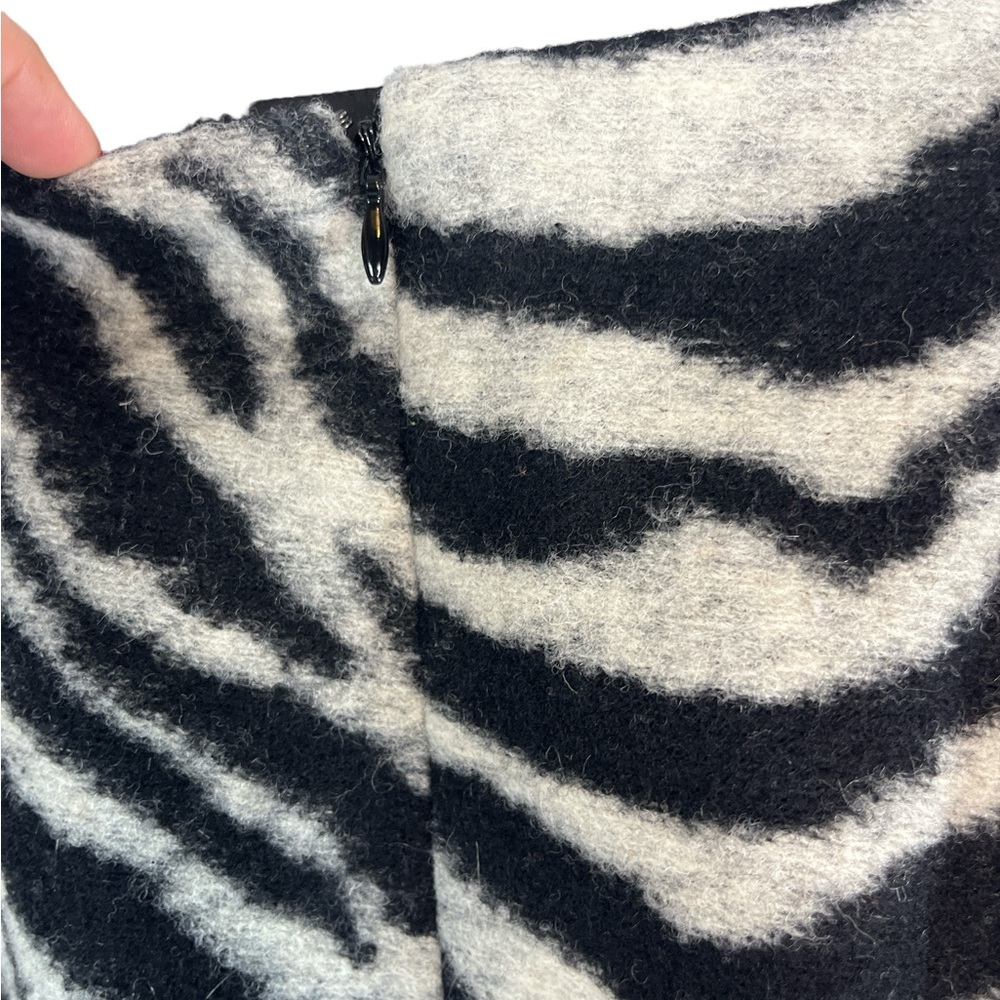 Ann Taylor wool blend zebra print skirt size 10 - Picture 4 of 6